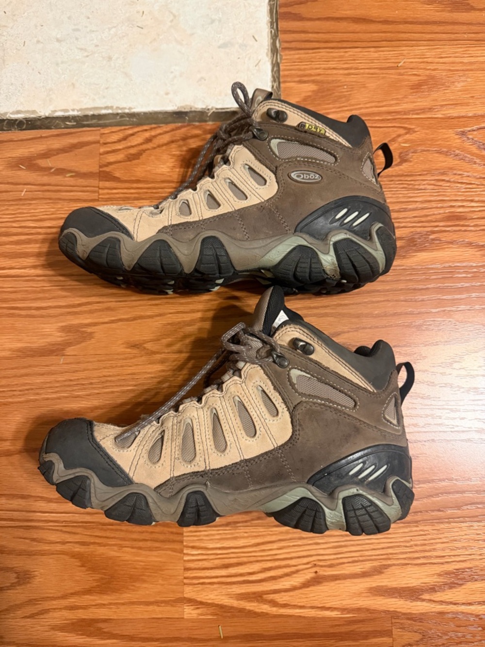 Oboz  women's Sawtooth X Mid B Dry Waterproof Lace Up Ankle Hiking Boots Sz 10.5
